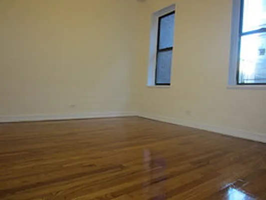 Rented by Link NY Realty | media 9