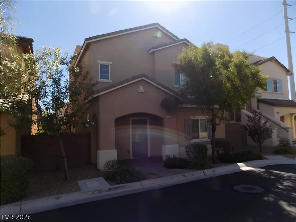 10086 Emerald Edgewater Ct