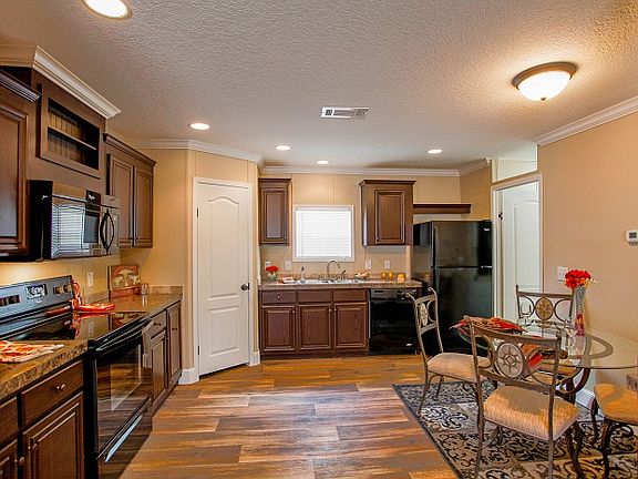 4th image of 573 Leopard Ln #573