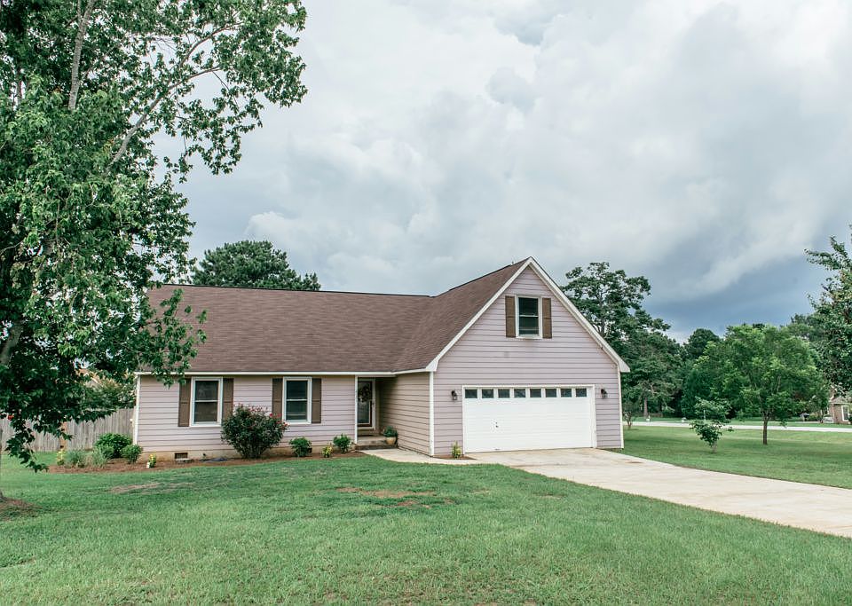 131 Lenox Dr - Veterans HS