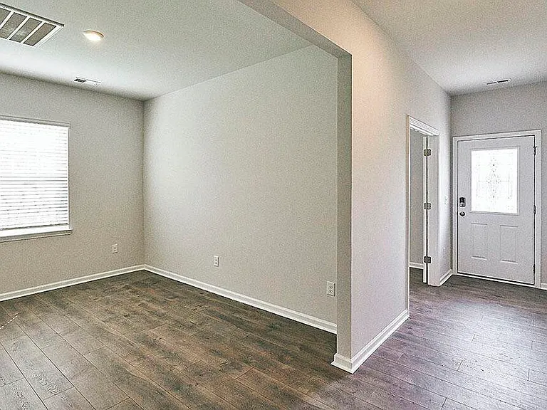 1025 Josh Ct — Photo 4