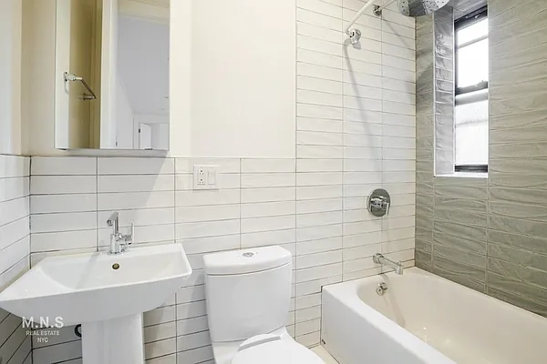 Rented by MNS | media 18