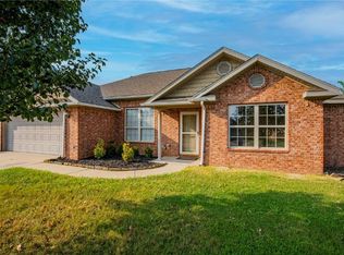 608 Buffalo Ln, Springdale, AR 72764