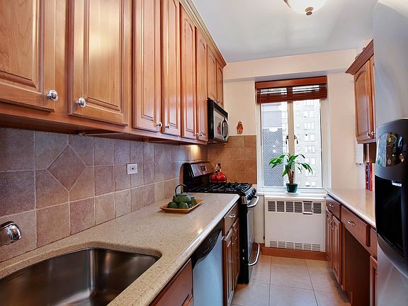 2nd image of 411 E 53rd St APT 10C