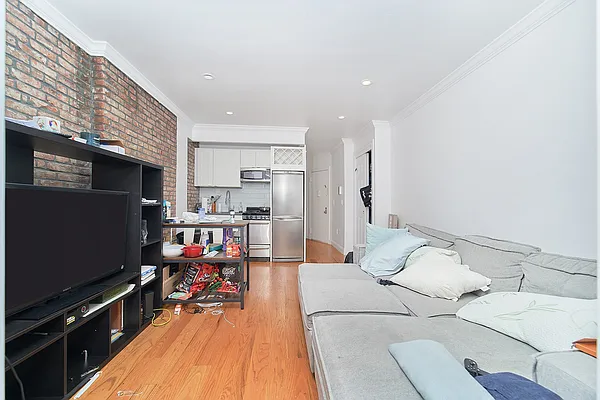 Rented by Living New York | media 7