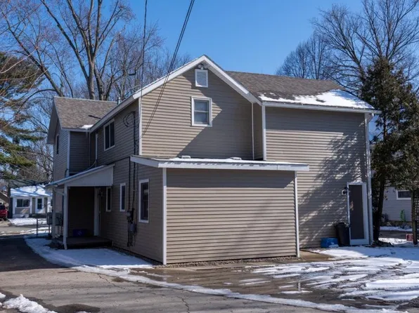426 S Fancher St #2, Mount Pleasant, MI 48858