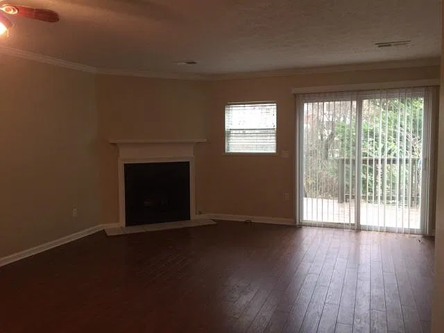 2 bed, 2.5 bath, 1152 sqft, $1,695 — Photo 3