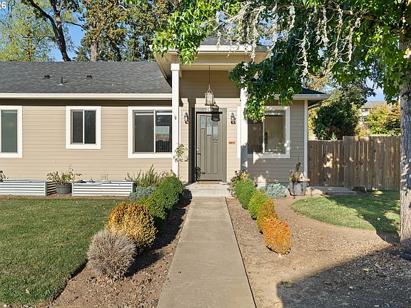 3rd image of 290 Nelson Ln