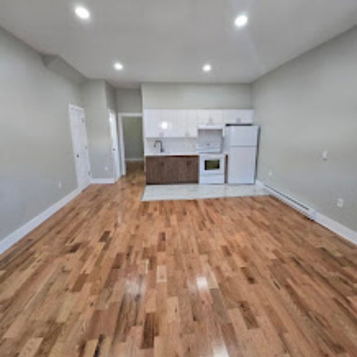 1st image of 376 Avon Ave #1L