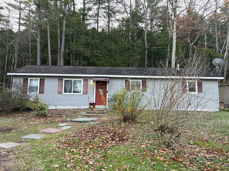 3rd image of 63-140 LeMayville Way