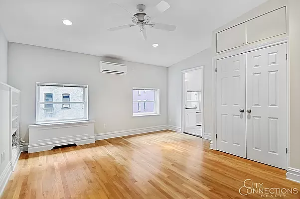 Rented by City Connections Realty | media 2