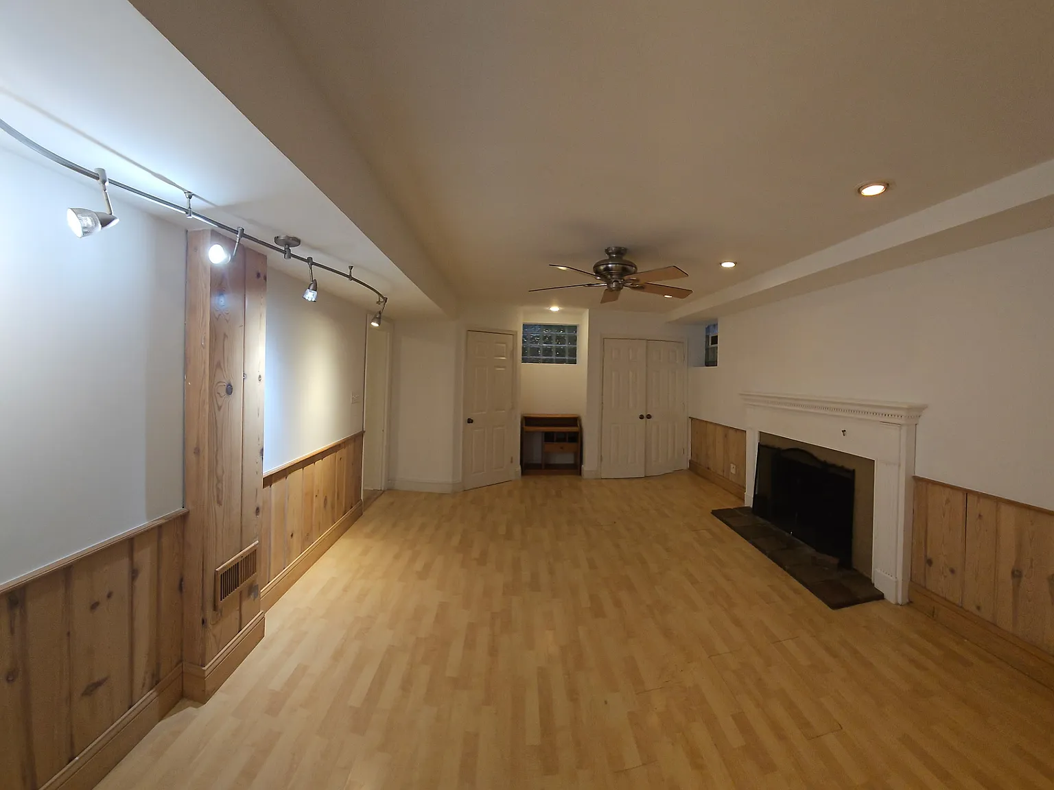 1 bed, 1000 sqft, $1,995 — Photo 4