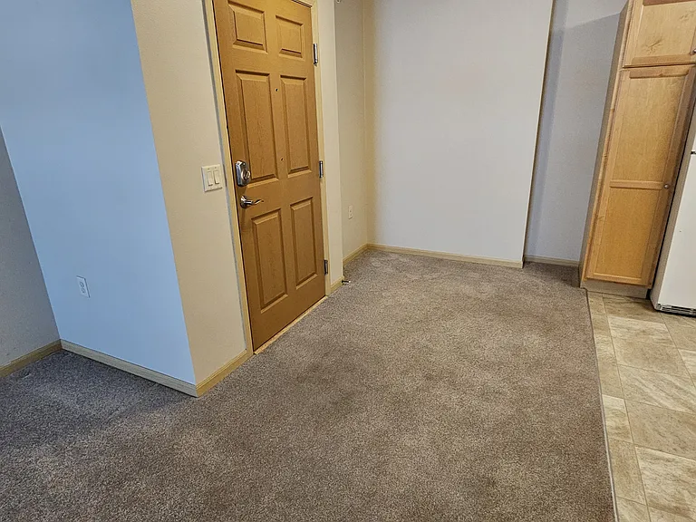 1479 Pleasant St — Photo 13