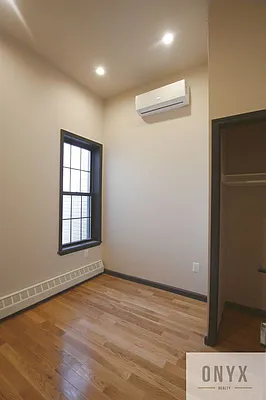 Rented by Onyx | media 10