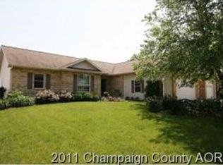 505 Riverbend Blvd, Mahomet, IL
