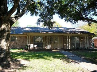 2530 Hollow Hook Rd, Houston, TX 77080