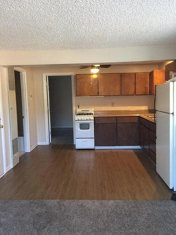 1 bed, 500 sqft, $1,095 — Photo 4