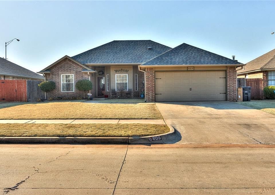 1st image of 809 Glenwood Dr