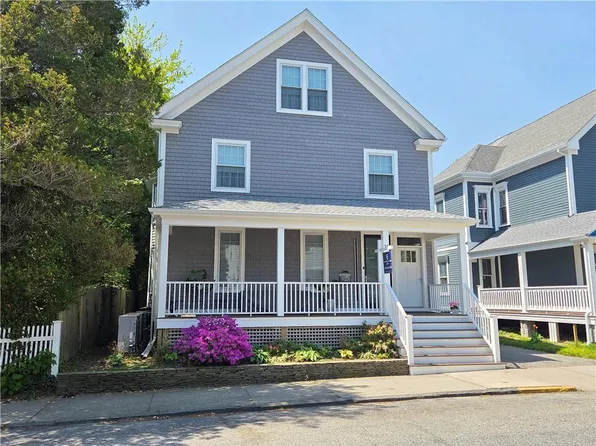 25 Rhode Island Ave APT 2, Newport, RI 02840
