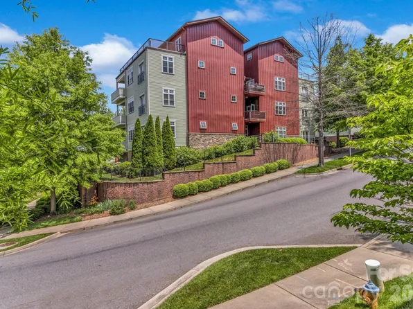 400 Skyloft Dr APT 102, Asheville, NC 28801