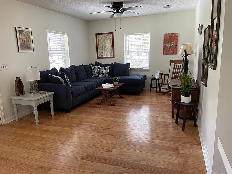 501 Bailey St — Photo 14