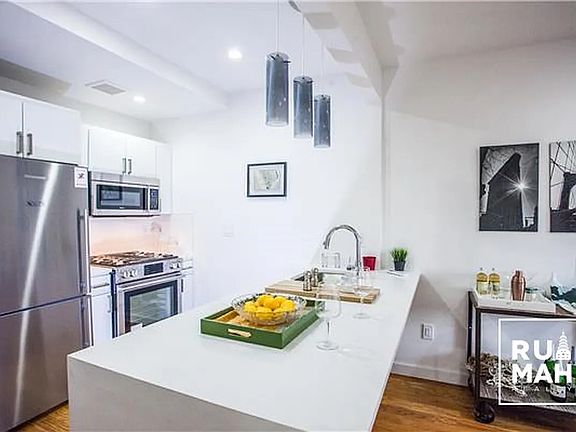 3rd image of 173 Knickerbocker Ave #2A