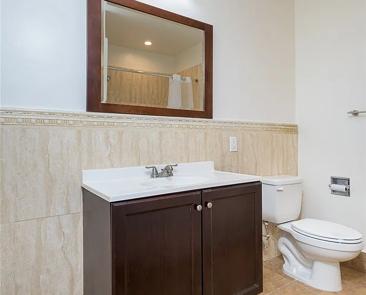 2111 N Verdugo Rd — Photo 30