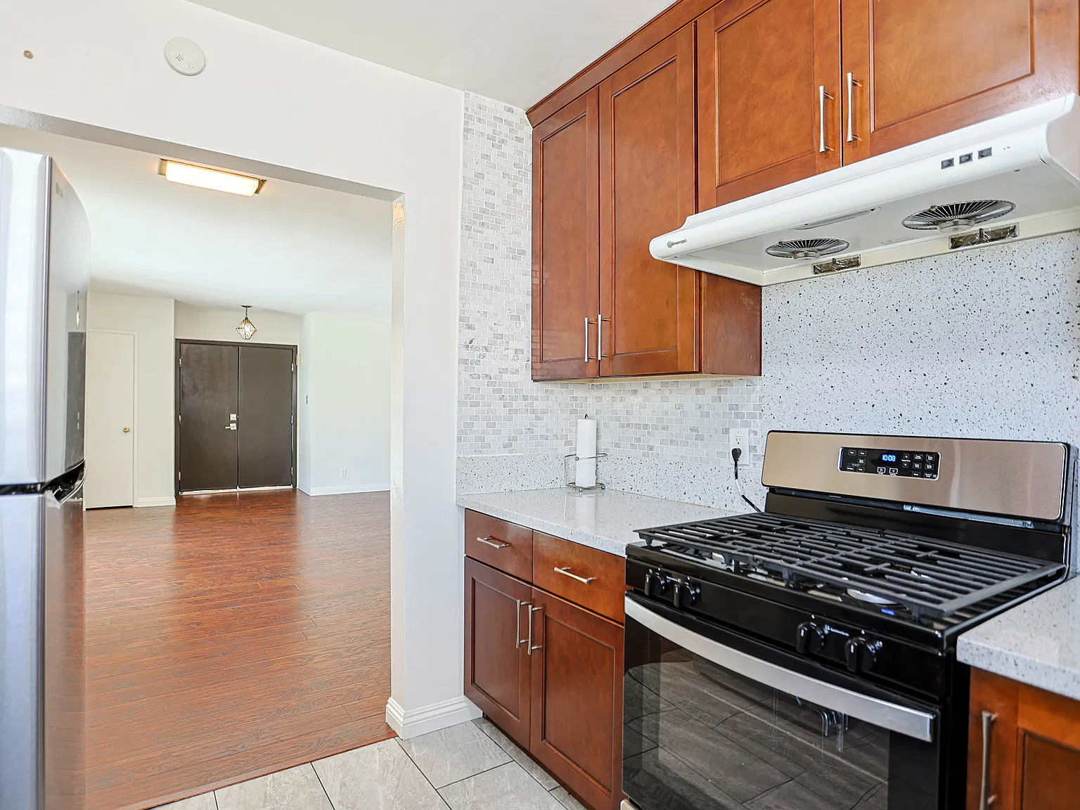 8539 Saturn St — Photo 3