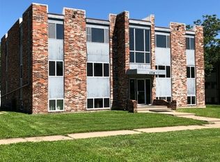 1316 SW Western Ave #11, Topeka, KS 66604