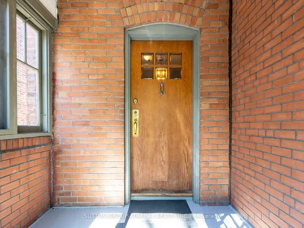 60 Manor Rd E, Toronto, ON M4S 1P8