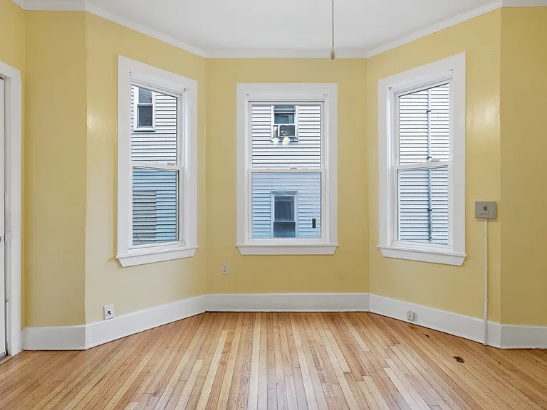 15 Drummond St #1 — Photo 12