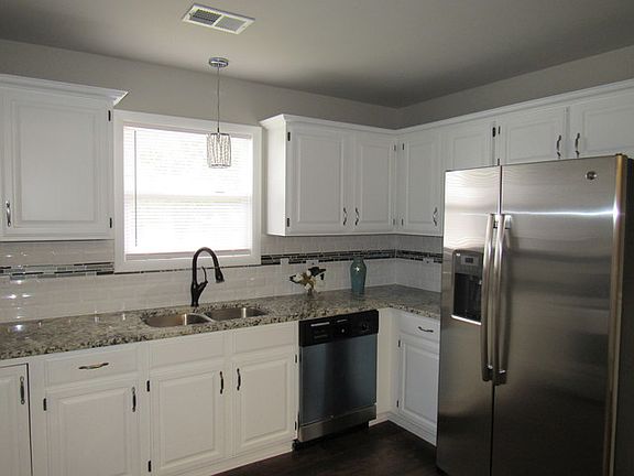 3rd image of 14021 S Kostner Ave