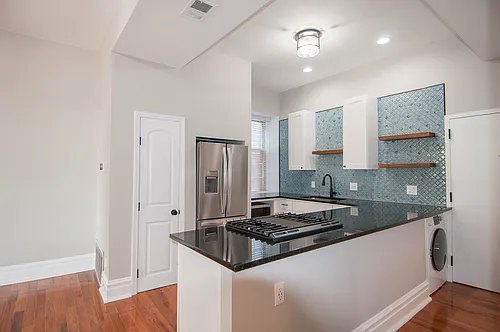 1901 Park Ave Photo 1