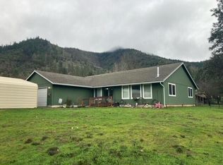 2666 Wards Creek Rd, Rogue River, OR 97537