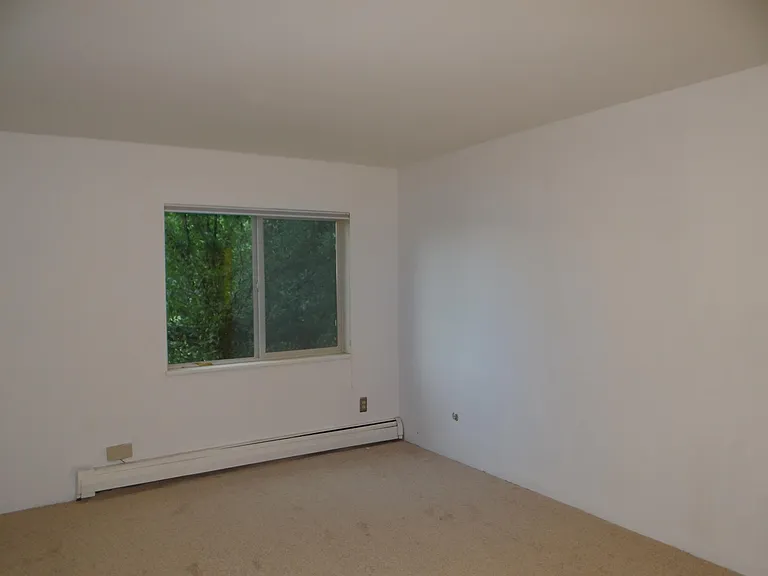 2nd Bedroom south facing wall