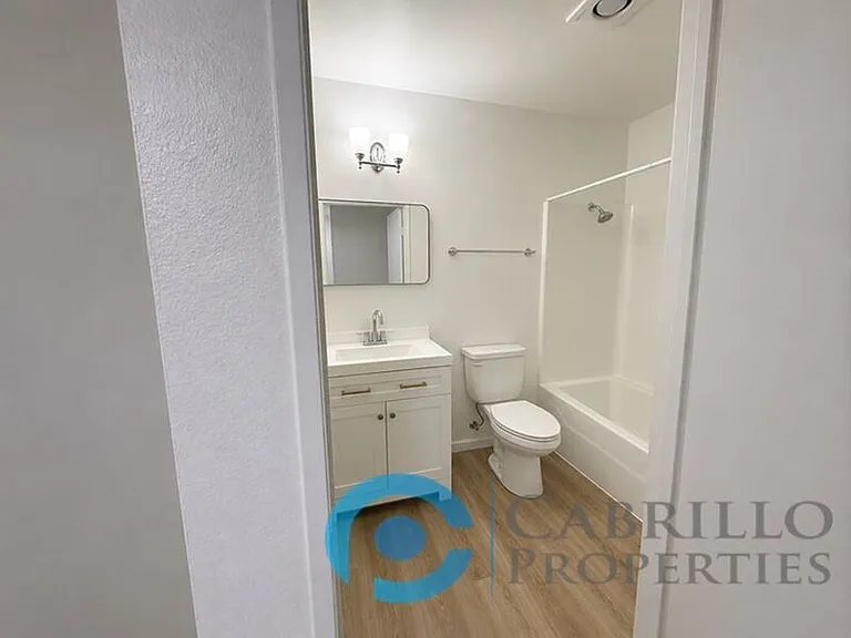 4825 70th St #4 — Photo 12
