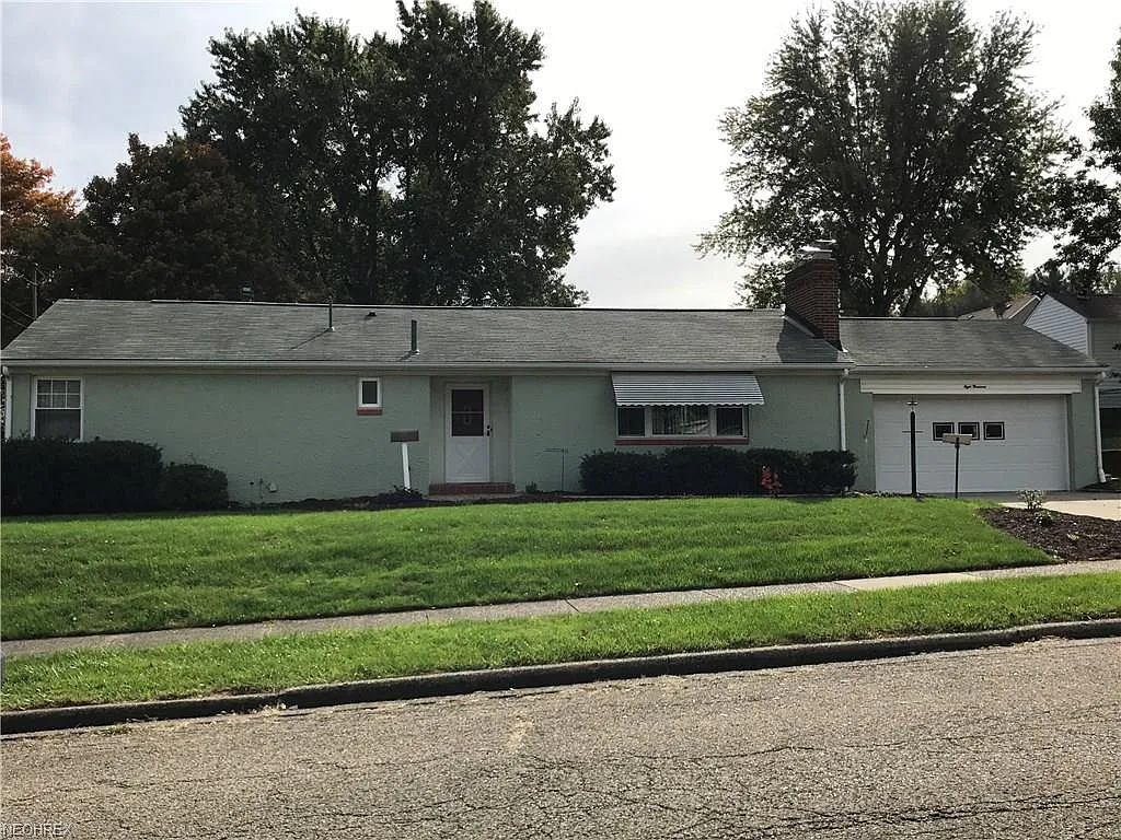 819 Franklin Rd NE photo 1