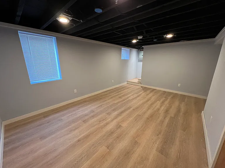 476 W Muskegon Ave — Photo 5