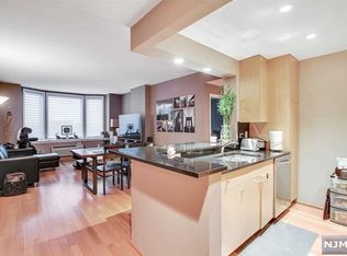 2102 City Pl #2102, Edgewater, NJ 07020