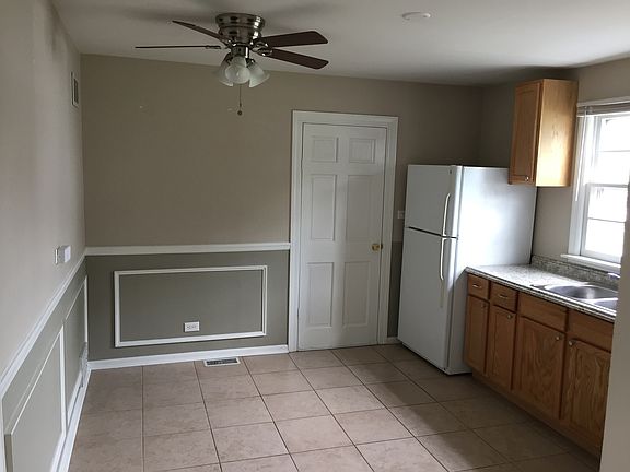 5th image of 14607 S Sacramento Ave