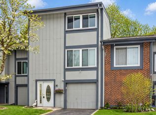 493 Shadow Lake Bay, Roselle, IL 60172