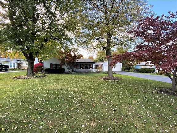 2nd image of 5887 Barbanna Ln