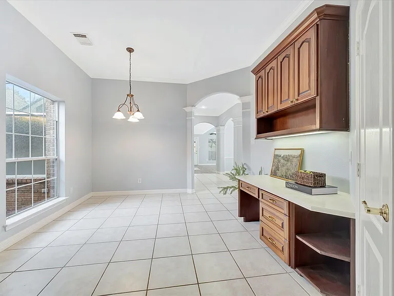 2421 Baycrest Dr — Photo 18