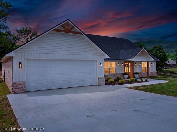 3rd image of 23478 Wolf Valley Rd
