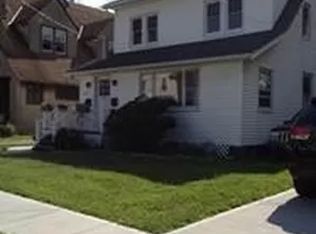 3810 215th St, Flushing, NY 11361
