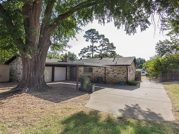 2nd image of 3019 Valerie Ct