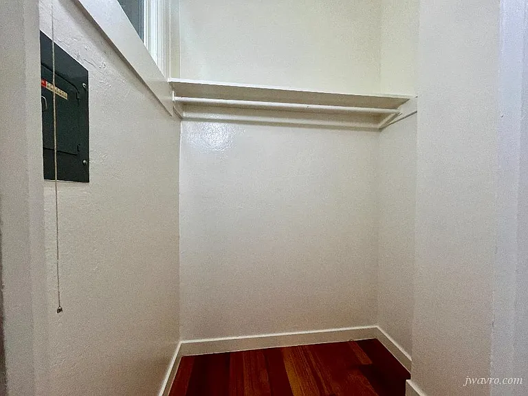 2360 Van Ness Ave #10 — Photo 6