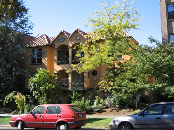 Carmona Court, 1127 17th Ave #202, Seattle, WA 98122
