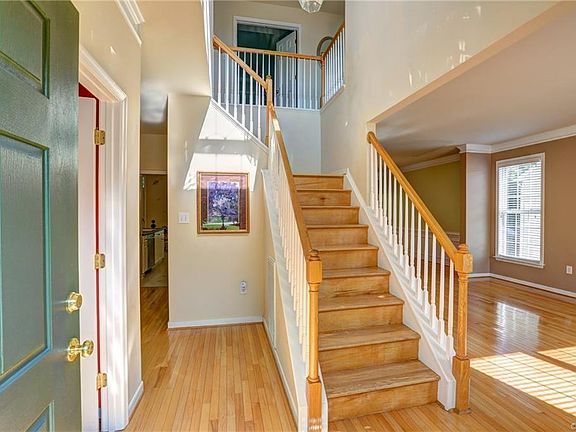 3rd image of 10504 Scenic Pl