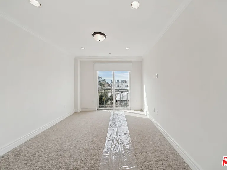 1050 S Holt Ave #404 — Photo 13